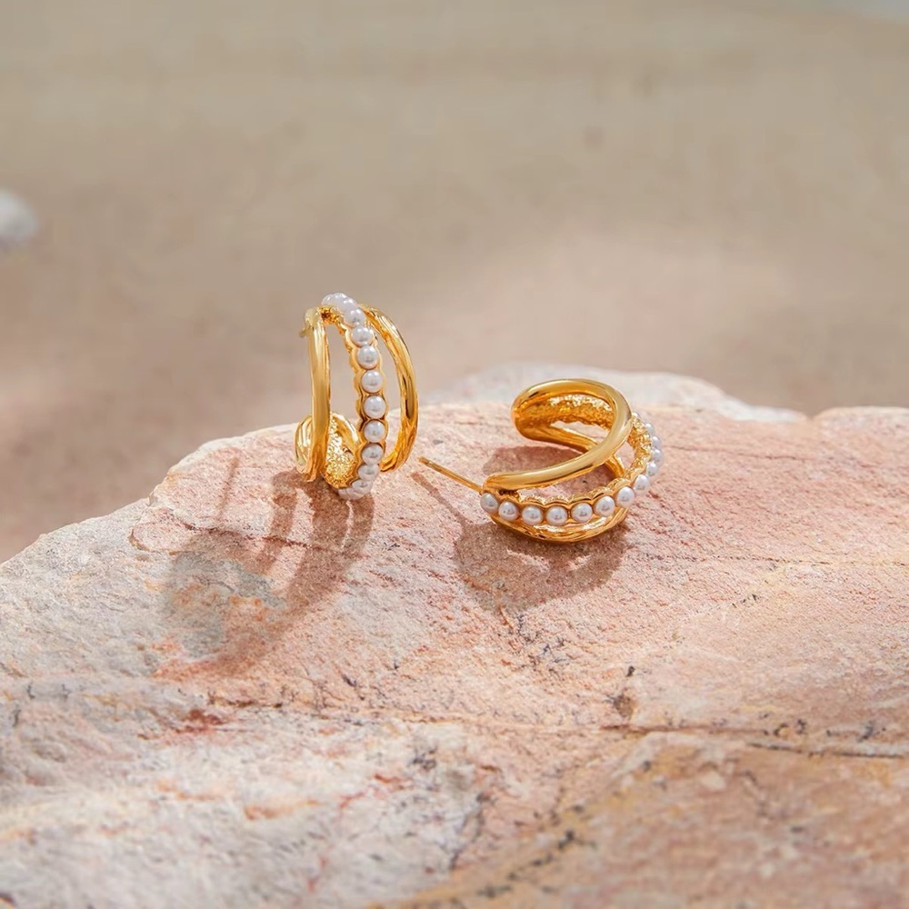 18K Gold Plated Pearl Hoop Earrings - Picture 5 of 8